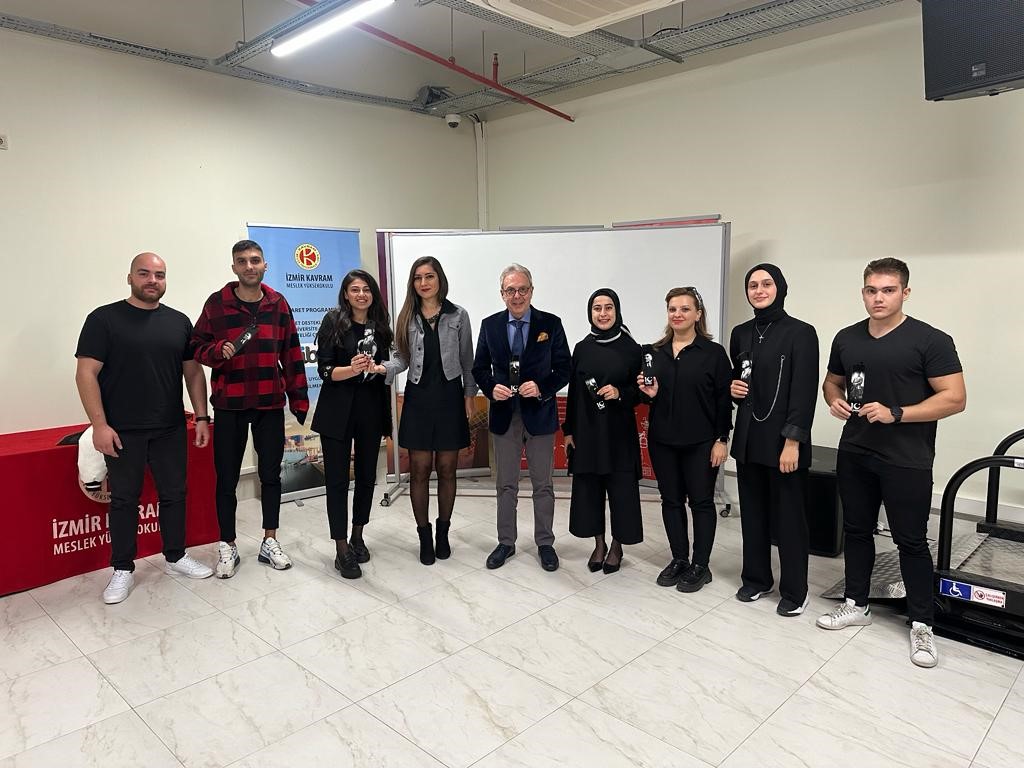 Spor yönetimi kapak resmi