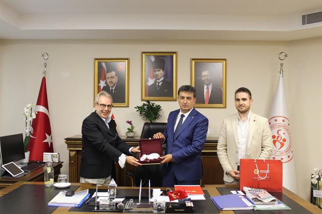 İzmir Gençlik ve Spor İl Müdürü İzmir Gençlik ve Spor İl Müdürü